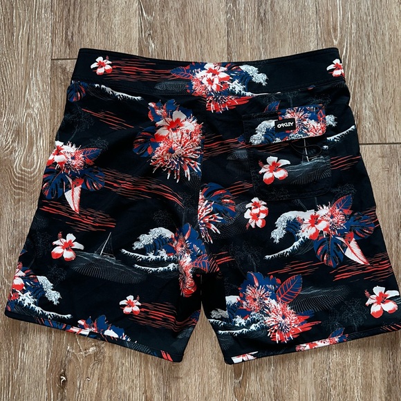 Oakley tropical bloom boardshorts - Picture 10 of 16